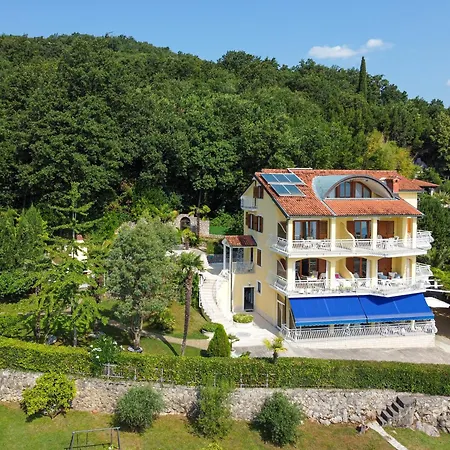 Mona Lisa - Croatia Apartment Lovran